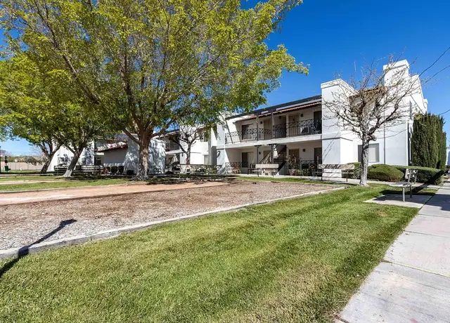 Photo of 16850 Jasmine St, Victorville, CA 92395