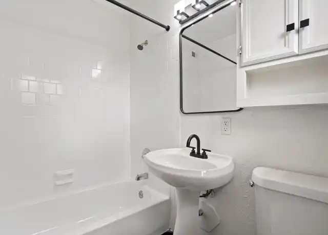Property at 1507 California St Unit 12, Houston, TX, 77006, 1 bed, 1 bath, [object Object]