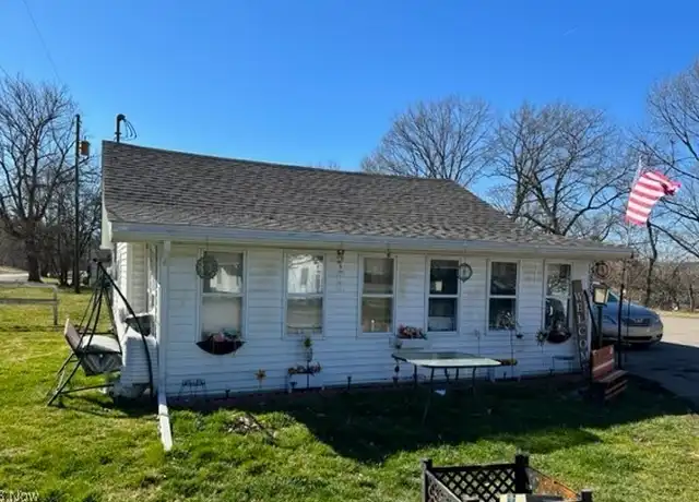Property at 3885 Roseville Rd Unit House, Zanesville, OH, 43701, 1 bed, 1 bath, [object Object]