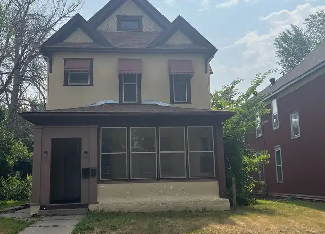 Property at 1092 Edgerton St Unit Upper, St Paul, MN, 55130, 3 beds, 1 bath, [object Object]