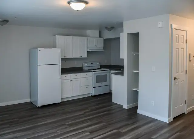 Photo of 6900 S 125th St, Seattle, WA 98178