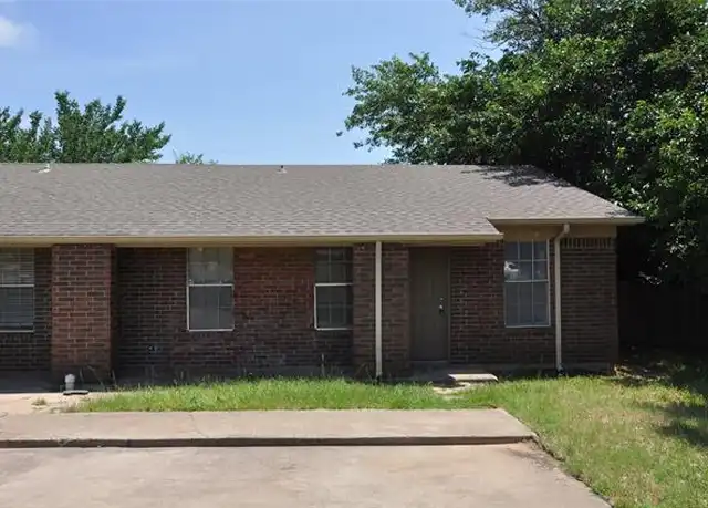 Property at 2032 Oakwood Ct Unit 2034, Arlington, TX, 76012, 2 beds, 1 bath, [object Object]
