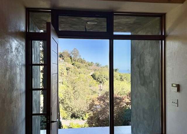 Photo of 401 Nicholas Ln, Santa Barbara, CA 93108