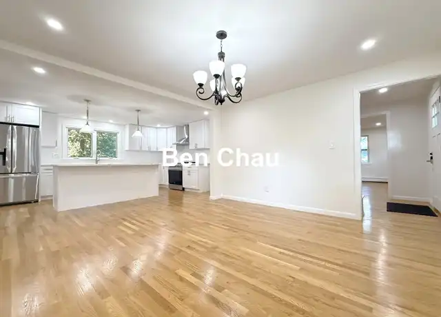 Property at 5 Middle St Unit 5, Lexington, MA, 02421, 4 beds, 2.5 baths, [object Object]