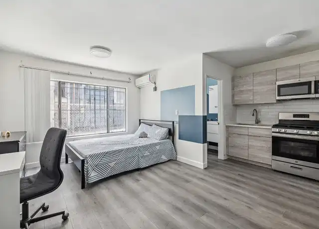Property at 2331 Portland St, Los Angeles, CA, 90007, 0-2 beds, 1-2 bath, [object Object]