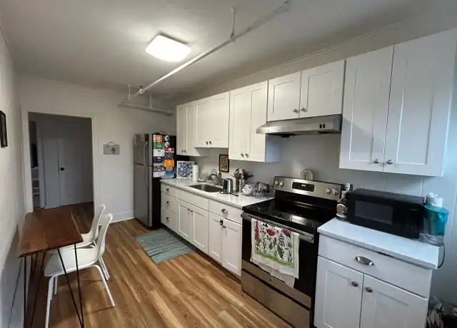 Property at 58 Main St Unit 1, Durham, NH, 03824, 2 beds, 1 bath, [object Object]