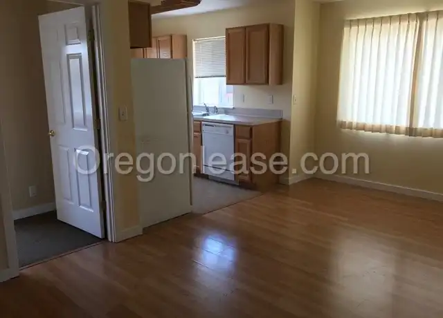 Property at 1635 Patterson Aly Unit 1, Eugene, OR, 97401, 2 beds, 1 bath, [object Object]