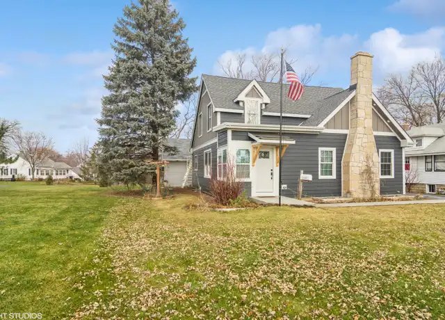 Property at 116 E Main St, Lake Zurich, IL, 60047, 4 beds, 2 baths, [object Object]