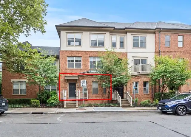 Property at 30 W Russell St, Columbus, OH, 43215, 1 bed, 1 bath, [object Object]
