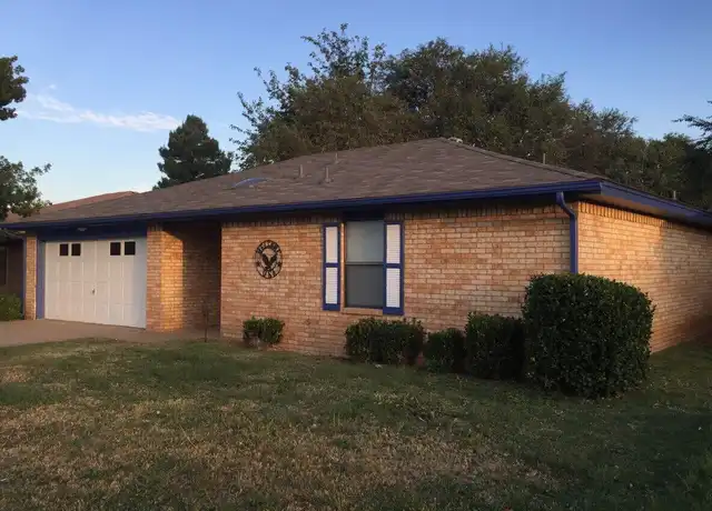 Property at 5016 60th St, Lubbock, TX, 79414, 2 beds, 2 baths, [object Object]