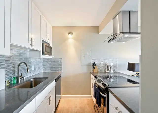 Photo of 415 Washington Blvd, Marina del Rey, CA 90292
