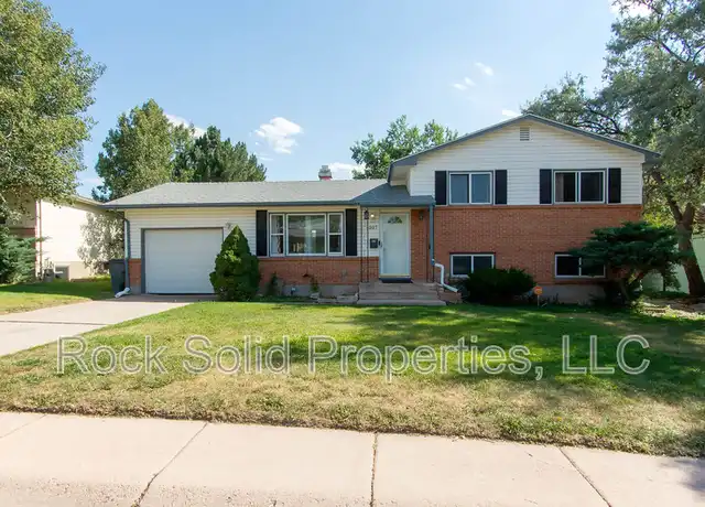 Property at 4507 E 10th St, Cheyenne, WY, 82001, 3 beds, 2 baths, [object Object]