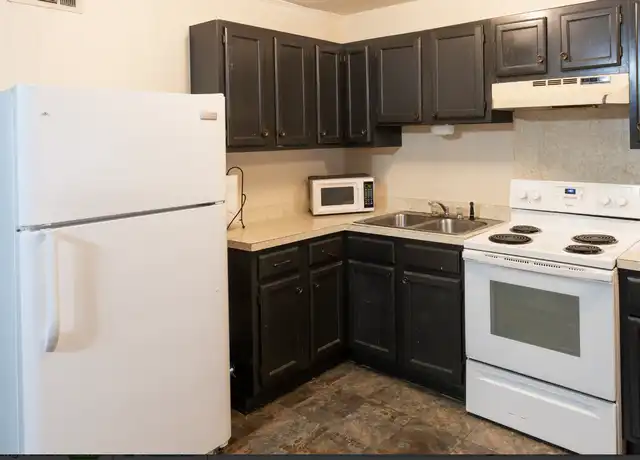 Property at 700 N 28th Ave #2, Hattiesburg, MS, 39401, 1 bed, 1 bath, [object Object]