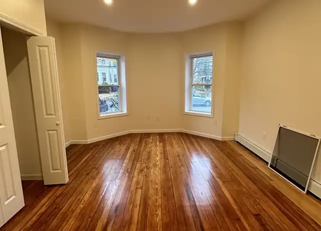 Property at 28 Bartlett Cres Unit 1, Brookline, MA, 02446, 1 bed, 1 bath, [object Object]