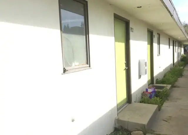 Property at 3916 Bryn Mawr Dr Unit 3922, Bakersfield, CA, 93305, 1 bed, 1 bath, [object Object]