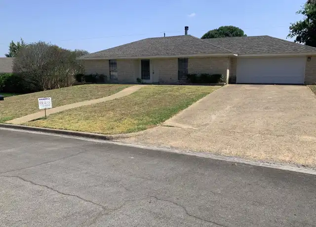 Property at 613 Angel Fire Dr, Hewitt, TX, 76643, 3 beds, 2 baths, [object Object]