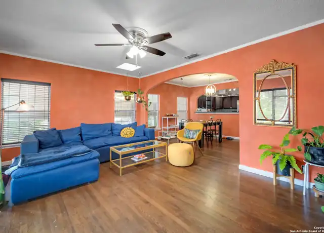 Property at 2231 W Woodlawn Ave, San Antonio, TX, 78201, 3 beds, 2 baths, [object Object]