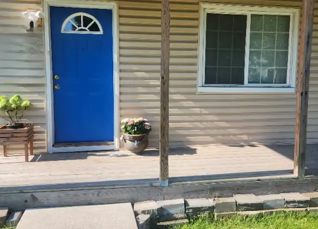 Property at 34 Front Ave Unit 1, St Paul, MN, 55117, 2 beds, 1 bath, [object Object]