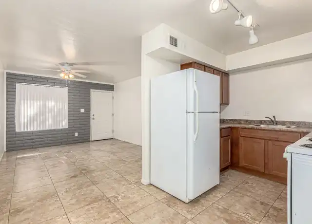 Property at 3325 E Pinchot Ave Unit 10, Phoenix, AZ, 85018, 1 bed, 1 bath, [object Object]