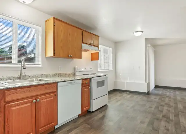 Property at 13024 SE Tessa St #1, Portland, OR, 97233, 1 bed, 1 bath, [object Object]