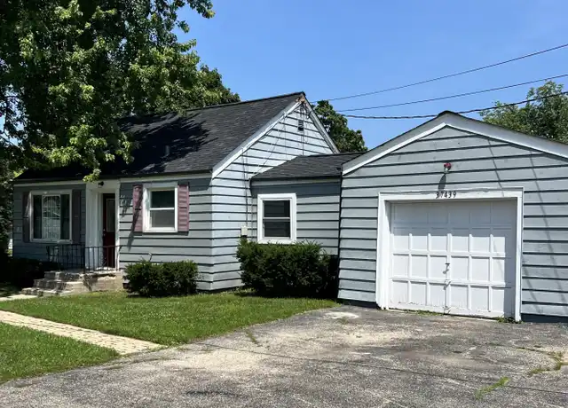 Property at 37439 N Lake Shore Dr, Lake Villa, IL, 60046, 2 beds, 1 bath, [object Object]