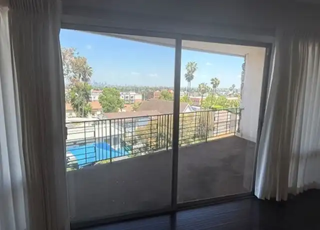 Property at 3829 Don Tomaso Dr Unit 4, Los Angeles, CA, 90008, 2 beds, 2 baths, [object Object]