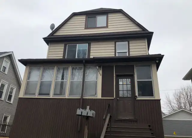 Property at 868 Margaret St Unit 2, St Paul, MN, 55106, 3 beds, 1 bath, [object Object]