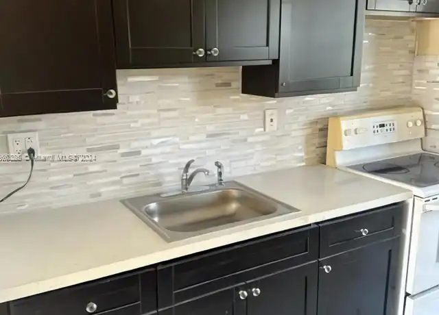 Property at 13990 NE 20th Ct Unit 3, North Miami Beach, FL, 33181, 1 bed, 1 bath, [object Object]