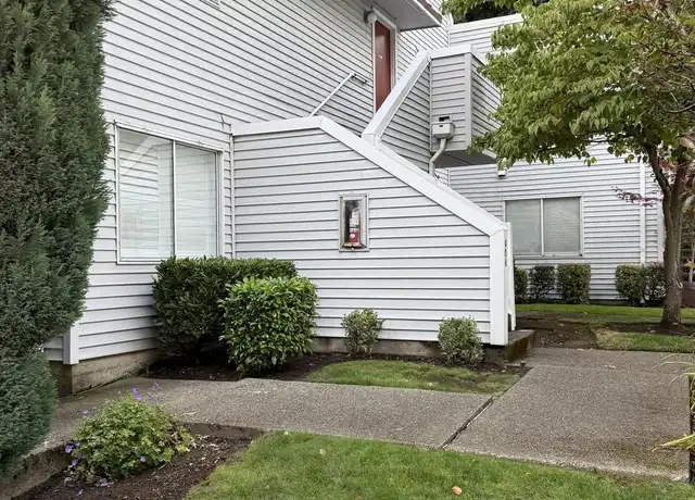 Property at 406 4th Ave #406, Kirkland, WA, 98033, 2 beds, 2 baths, [object Object]
