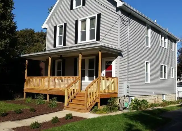 Property at 35 N 11th St #2, St. Charles, IL, 60174, 2 beds, 1 bath, [object Object]