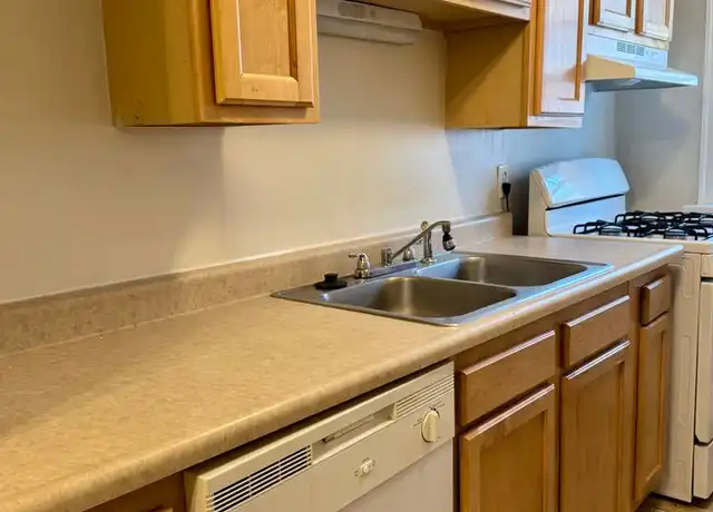 Property at 1350 Edwards Rd Unit 13, Cincinnati, OH, 45208, 1 bed, 1 bath, [object Object]