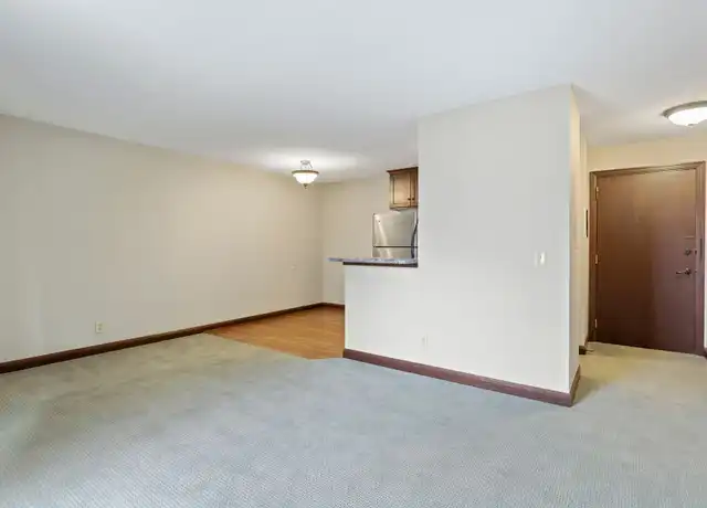 Property at 244 Morse Manor Apartments - 246 Morse Ave, Excelsior, MN, 55331, 1 bed, 1 bath, [object Object]