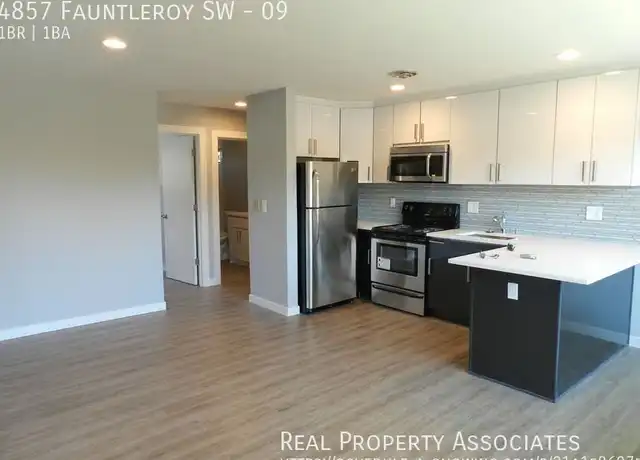 Property at 4857 Fauntleroy Way SW Unit 09, Seattle, WA, 98116, 1 bed, 1 bath, [object Object]