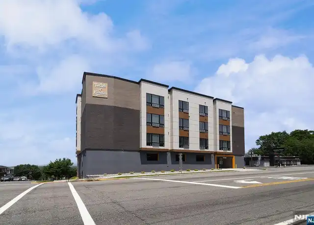 Property at 401 E Central Blvd Unit 4A, Palisades Park, NJ, 07650, 2 beds, 2 baths, [object Object]