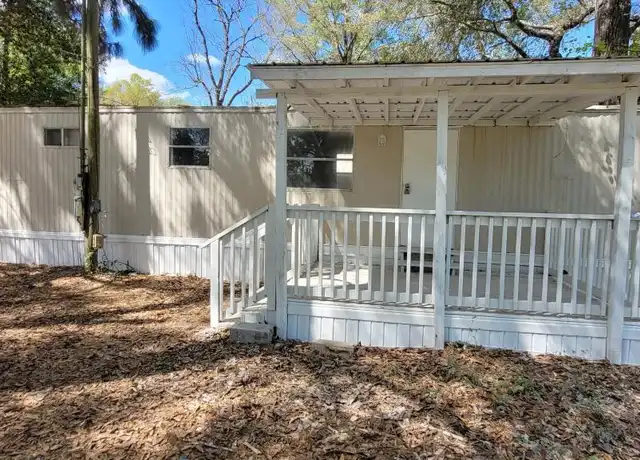 Property at 808 E Chestnut Ave, Crestview, FL, 32539, 2 beds, 1 bath, [object Object]