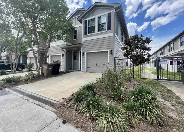 Property at 1200 W Government St, Pensacola, FL, 32502, 3 beds, 3 baths, [object Object]