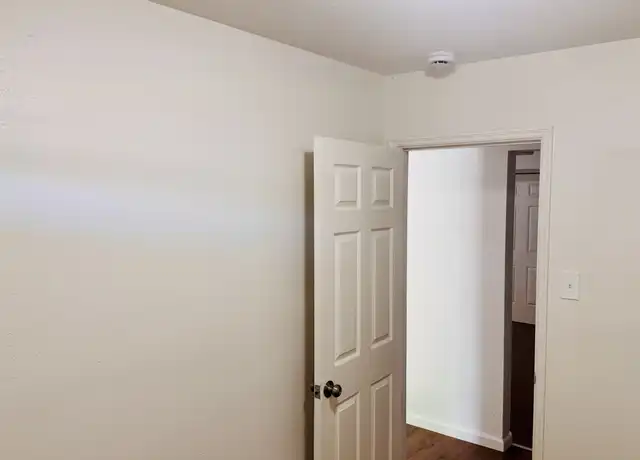 Property at 413 Midlothian Rd, Saint Louis, MO, 63137, 3 beds, 1 bath, [object Object]