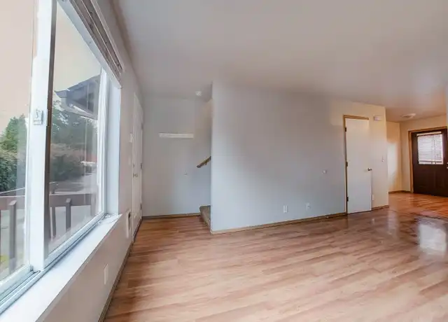 Property at 722 SE Centennial St Unit 1, Bend, OR, 97702, 2 beds, 1 bath, [object Object]