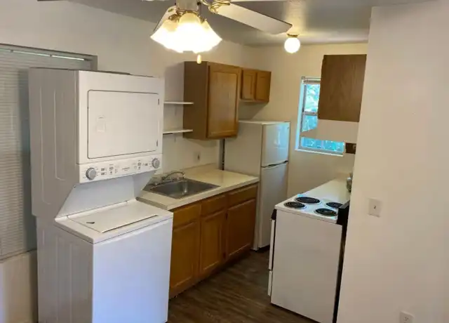 Property at 980 W Cleveland St, Fayetteville, AR, 72701, 1 bed, 1 bath, [object Object]