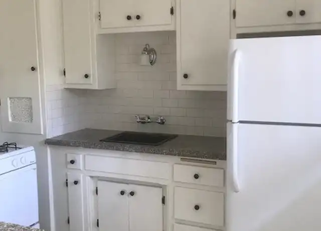 Property at 11308 Joffre St Unit 03, Los Angeles, CA, 90049, 1 bed, 1 bath, [object Object]