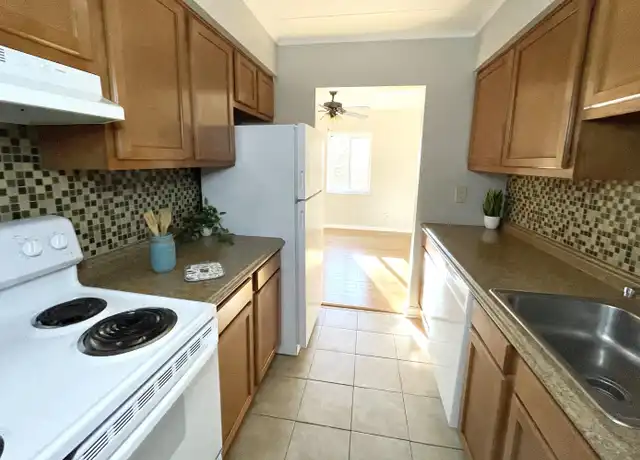 Property at 5140 E Willock Rd Unit 4, Pittsburgh, PA, 15236, 2 beds, 1 bath, [object Object]