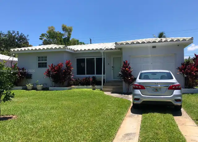 Property at 1538 Funston St, Hollywood, FL, 33020, 2 beds, 1 bath, [object Object]