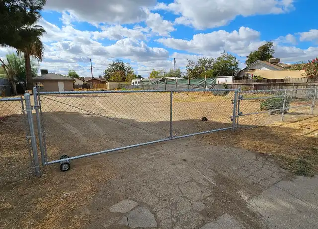 Property at 1123 Dolores St, Bakersfield, CA, 93305, 2 beds, 1 bath, [object Object]