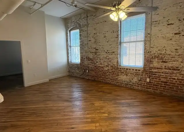 Property at 601 Bridge St Unit 305, Danville, VA, 24541, 1 bed, 1 bath, [object Object]