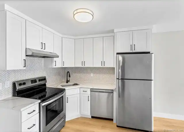 Property at 135 Gold Star Hwy Unit 410, Groton, CT, 06340, 1 bed, 1 bath, [object Object]