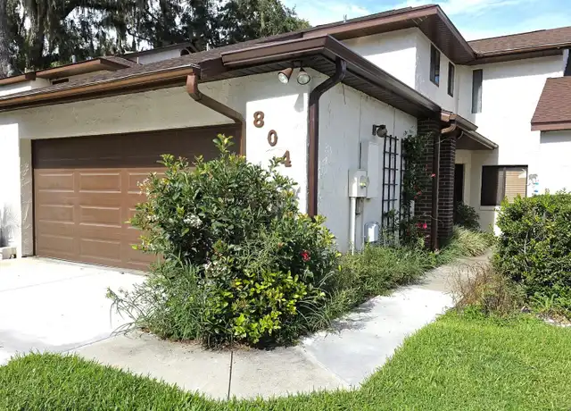 Property at 804 Palm Harbor Ct, Leesburg, FL, 34748, 4 beds, 3 baths, [object Object]