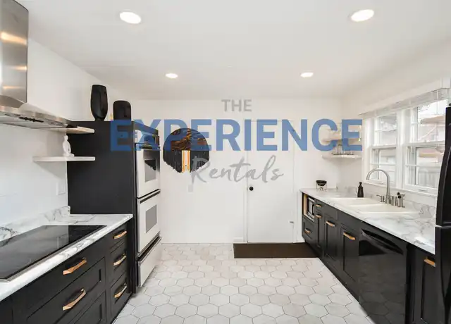 Property at 2012 W 22nd St, Sioux Falls, SD, 57105, 2 beds, 1 bath, [object Object]