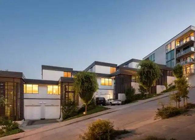 Property at 4820 S Corbett Ave #202, Portland, OR, 97239, 2 beds, 2 baths, [object Object]