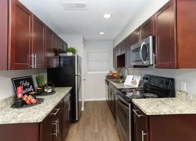 Property at Iconic at the Station - 6810 Glendora Ave, San Antonio, TX, 78218, 1-2 bed, 1 bath, [object Object]