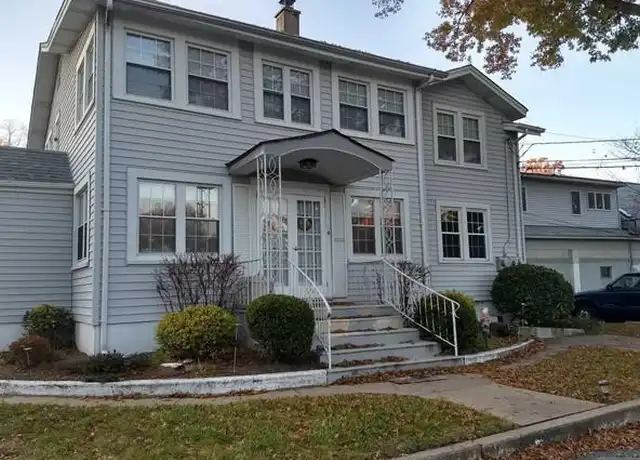 Property at 192 W Midland Ave Unit 4, Paramus, NJ, 07652, 1 bed, 1 bath, [object Object]